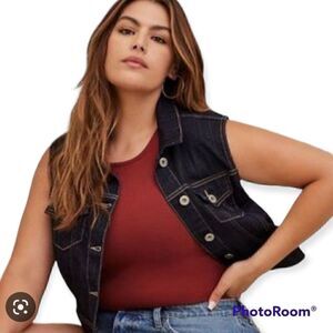 5X 28W Torrid Denim Dark Wash Cropped Vest Cotton Collar Button Front Sleeveless